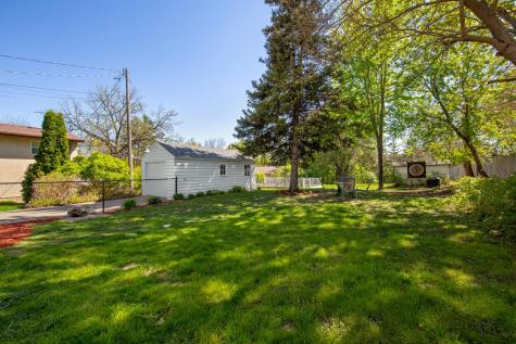 830 Mcknight Road N Maplewood MN 55119