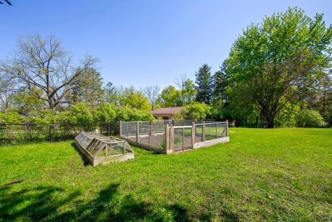830 Mcknight Road N Maplewood MN 55119
