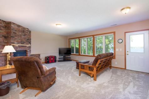 1524 Squirrels Nest Road Kasota MN 56050