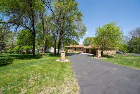 1524 Squirrels Nest Road Kasota MN 56050