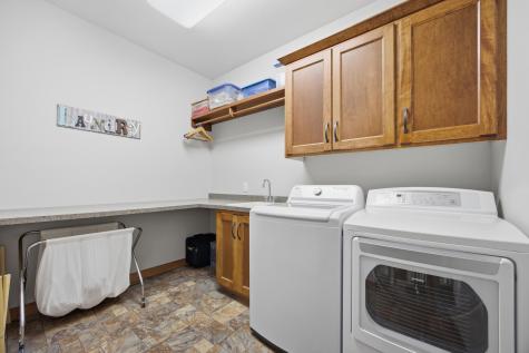 711 47th Avenue W West Fargo ND 58078