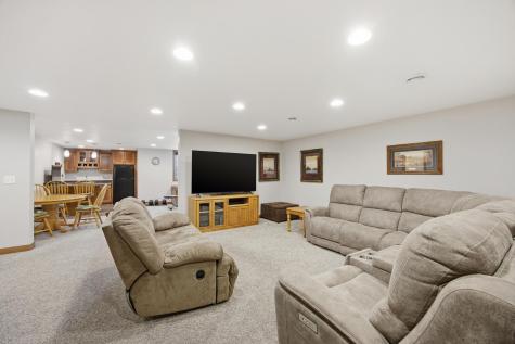 711 47th Avenue W West Fargo ND 58078