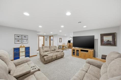 711 47th Avenue W West Fargo ND 58078