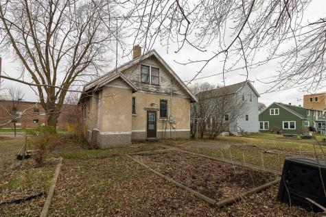 115 N Lexington Avenue Le Center MN 56057