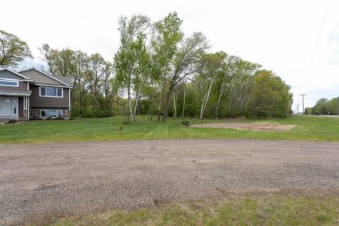 7956 325th Avenue NW Princeton MN 55371