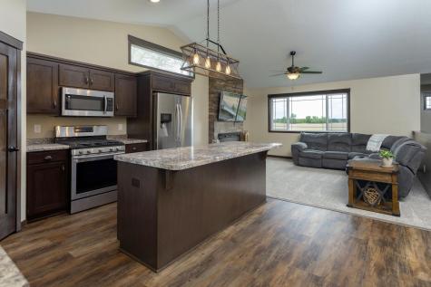 7956 325th Avenue NW Princeton MN 55371