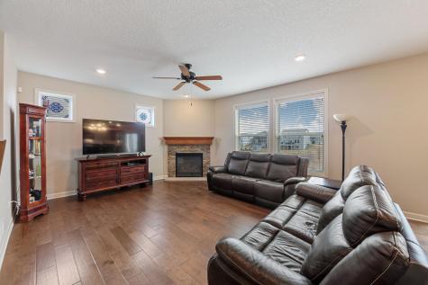 9830 Glacial Valley Alcove Woodbury MN 55129