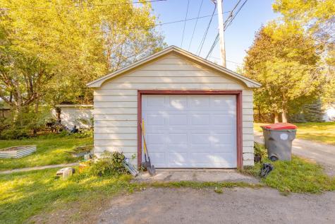 1017 Hawthorne Street Alexandria MN 56308