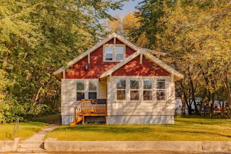 1017 Hawthorne Street Alexandria MN 56308