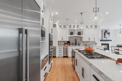 9 Red Forest Way North Oaks MN 55127