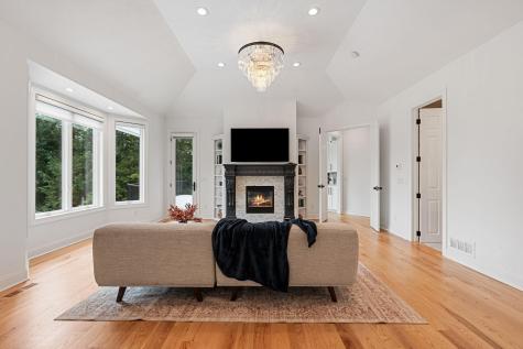 9 Red Forest Way North Oaks MN 55127