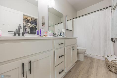 6782 68th Street S Horace ND 58047