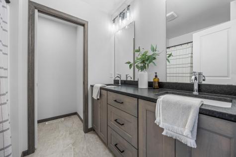 967 61st Avenue W West Fargo ND 58078