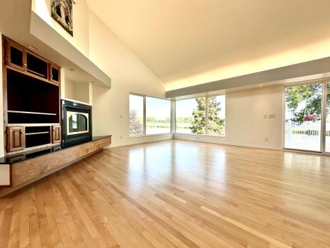 1976 Bay Street Worthington MN 56187