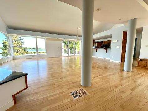 1976 Bay Street Worthington MN 56187