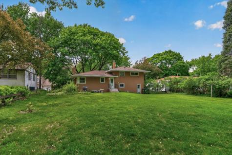 3104 Mildred Drive Roseville MN 55113