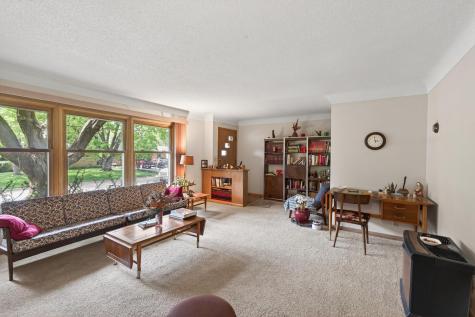 3104 Mildred Drive Roseville MN 55113