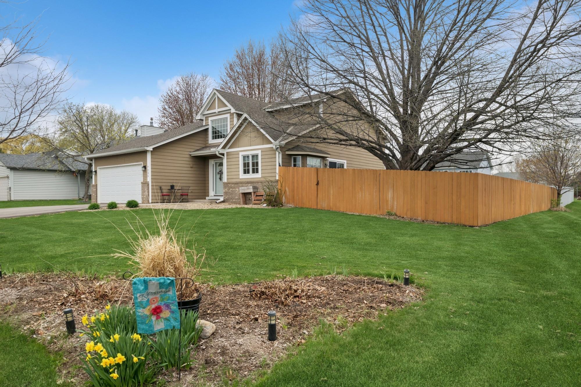 7235 158th Street W Apple Valley MN 55124