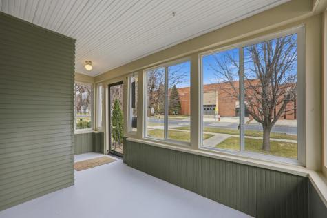 1322 9th Avenue S Fargo ND 58103