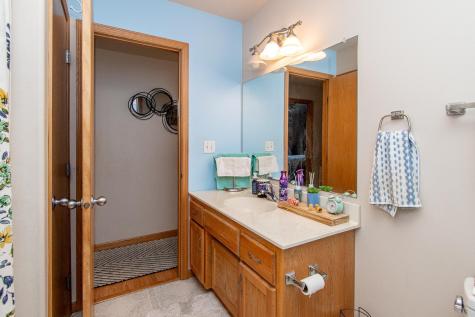 1522 Baywood Drive West Fargo ND 58078