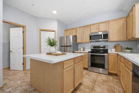 857 Braunworth Court Chaska MN 55318