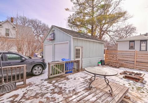 722 9th Avenue N Fargo ND 58102