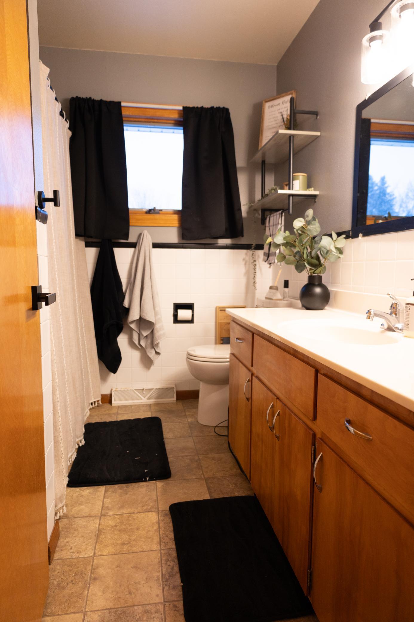 208 E 2nd Street Adrian MN 56110