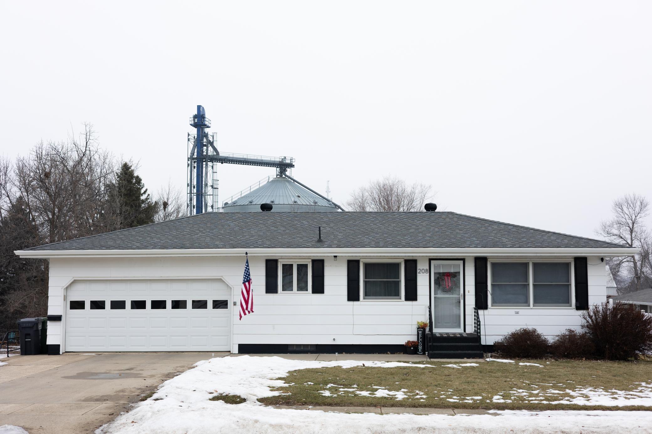 208 E 2nd Street Adrian MN 56110