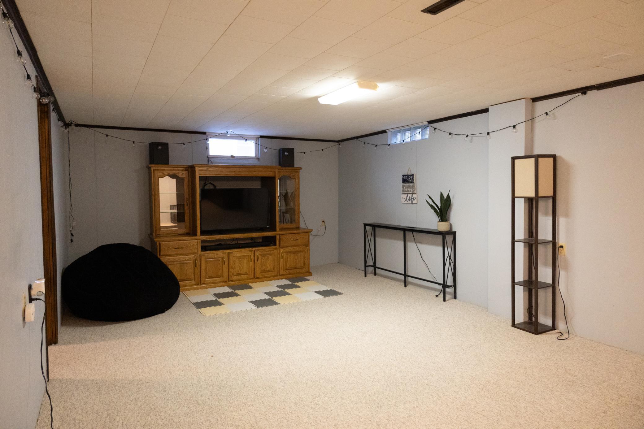 208 E 2nd Street Adrian MN 56110