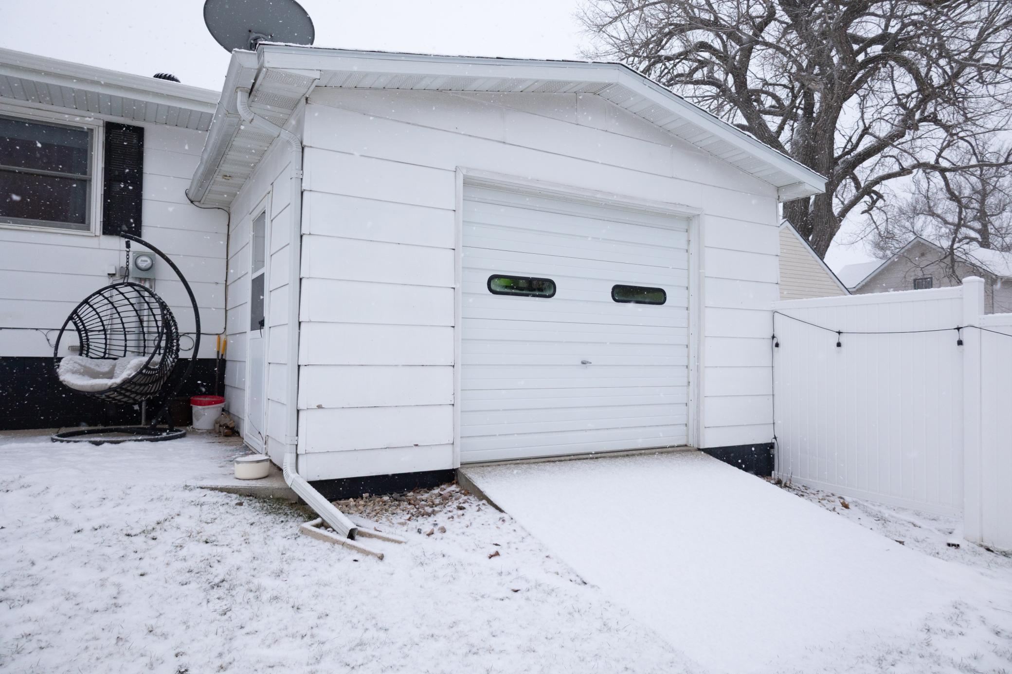 208 E 2nd Street Adrian MN 56110