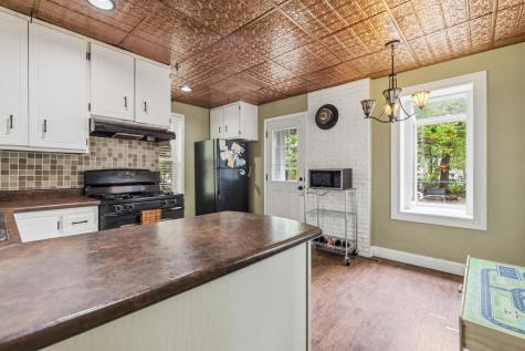 411 2nd Avenue E Shakopee MN 55379