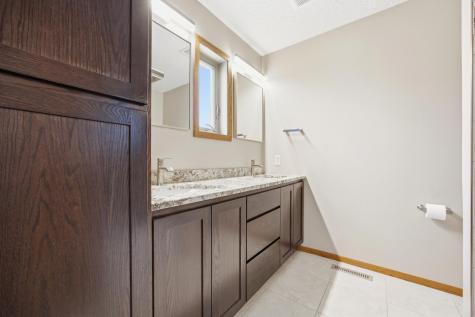 2401 S Flickertail Drive S Fargo ND 58103