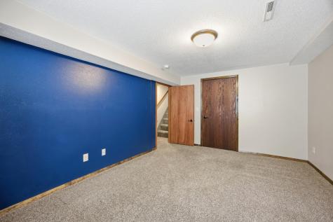 2401 S Flickertail Drive S Fargo ND 58103
