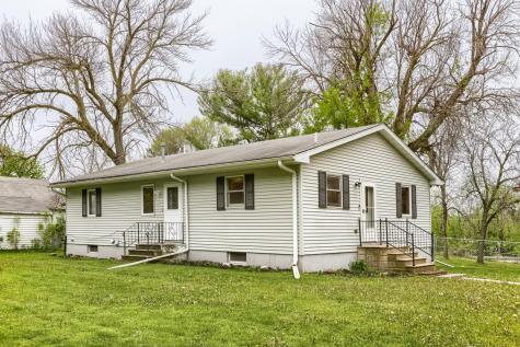 13545 Andrews Avenue Lindstrom MN 55045