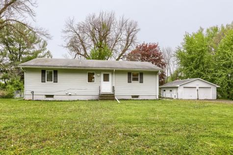 13545 Andrews Avenue Lindstrom MN 55045