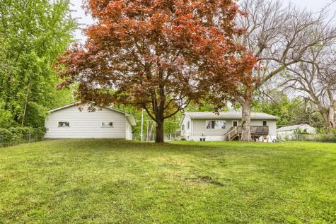 13545 Andrews Avenue Lindstrom MN 55045