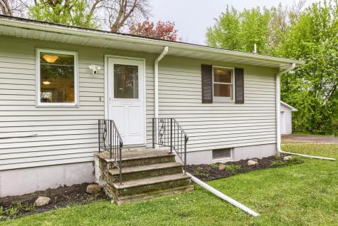 13545 Andrews Avenue Lindstrom MN 55045