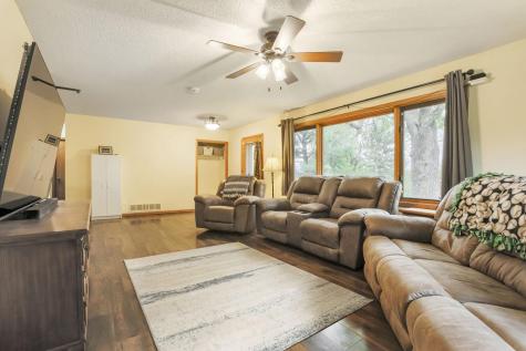 13545 Andrews Avenue Lindstrom MN 55045
