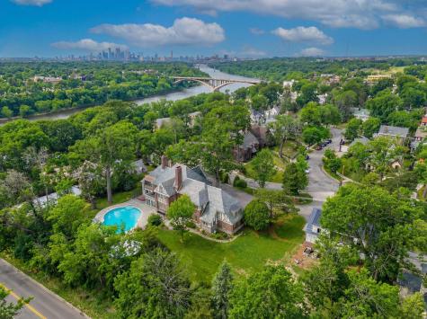 71 Otis Lane Saint Paul MN 55104