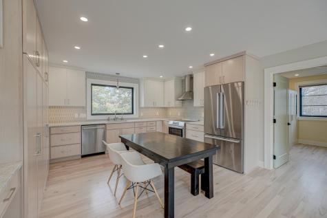 71 Otis Lane Saint Paul MN 55104