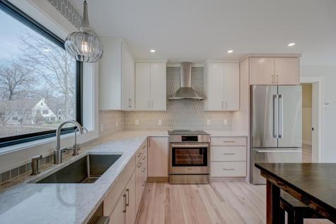 71 Otis Lane Saint Paul MN 55104