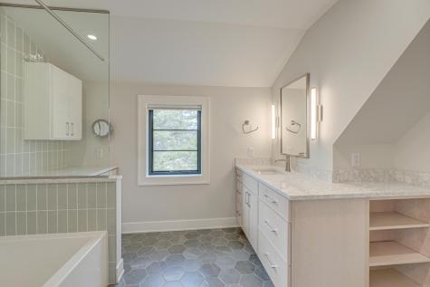 71 Otis Lane Saint Paul MN 55104