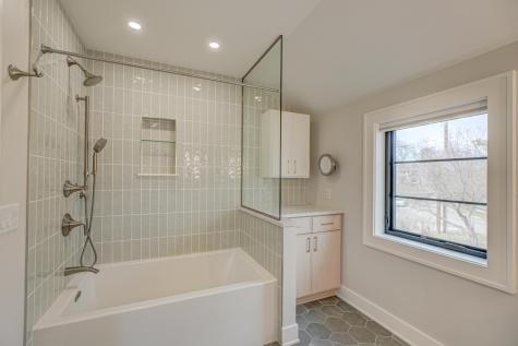 71 Otis Lane Saint Paul MN 55104