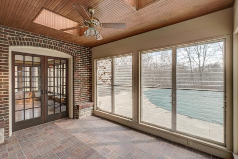71 Otis Lane Saint Paul MN 55104