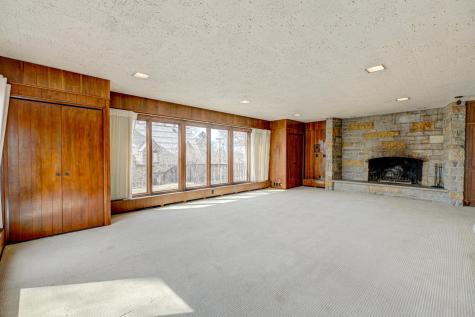71 Otis Lane Saint Paul MN 55104