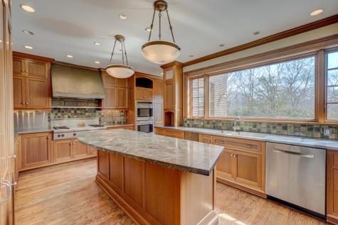 71 Otis Lane Saint Paul MN 55104