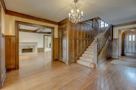 71 Otis Lane Saint Paul MN 55104
