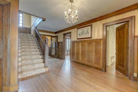 71 Otis Lane Saint Paul MN 55104