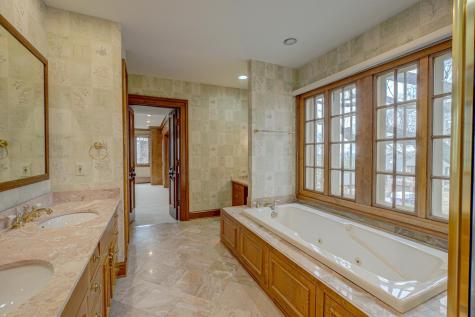 71 Otis Lane Saint Paul MN 55104