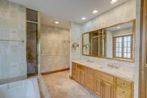 71 Otis Lane Saint Paul MN 55104